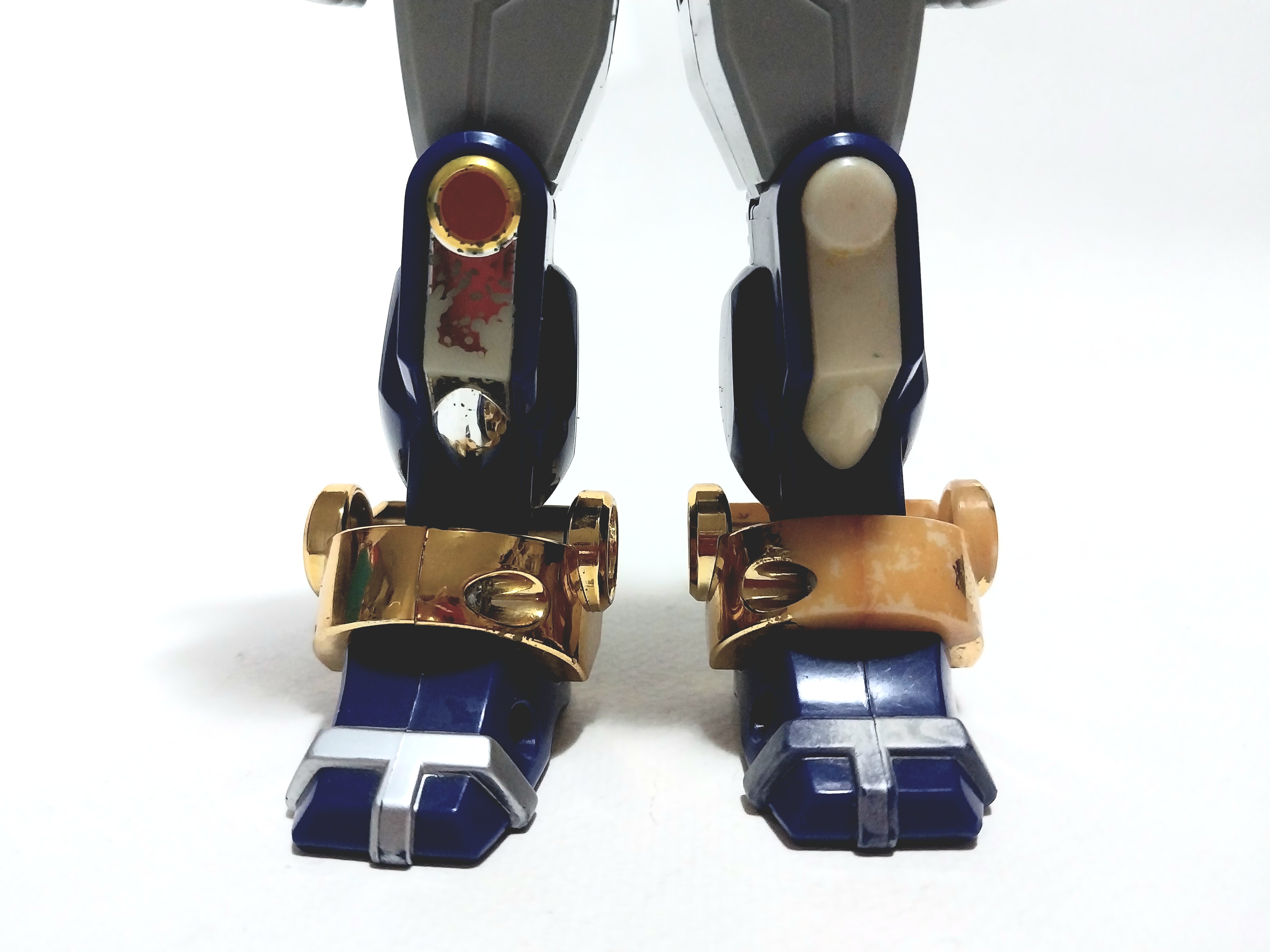 มีหลายภาพ, หุ่นจากเฮอร์ริเคนเจอร์, ไม่เช็คระบบ สีลอกบ้าง ขนาดประมาณ 7.5นิ้วตามภาพ