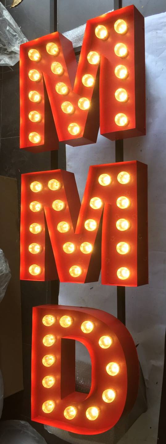 อักษรไฟปิงปอง"MMD" ยกขอบ 10cm พ่นทำสีแดง