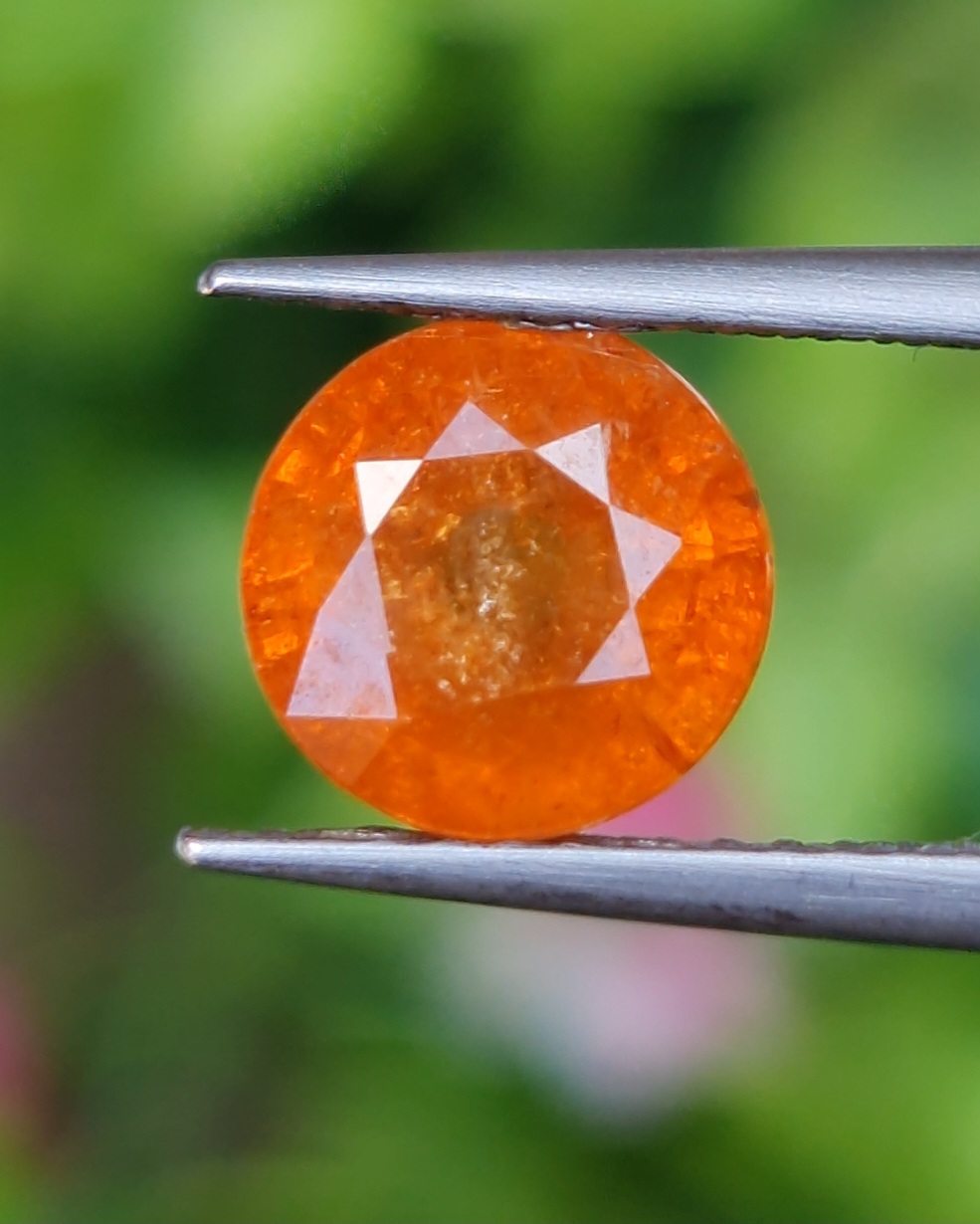 พลอย สเปสซาร์ไทต์ Spessartite Garnet 2.42 กะรัต Cts. พลอยแท้ อัญมณีมงคลประจําวันเกิด เครื่องประดับพลอย