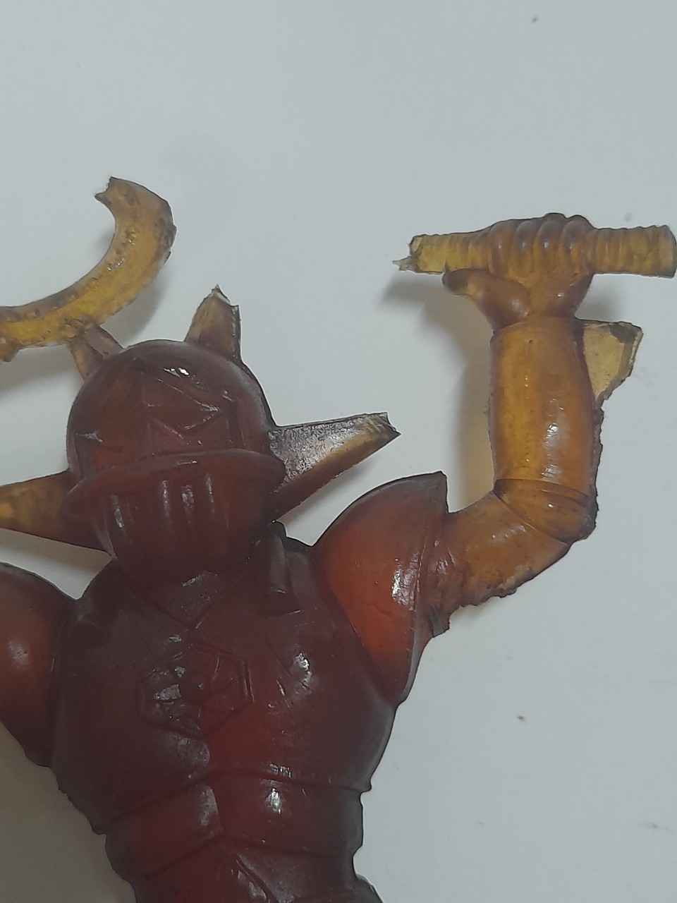 มีหลายภาพ ตุ่นยาง ไดอะโพลอน รุ่นเก่าแท้ ขาดเคียวข้างนึง มีรอยถลอกด้านหลัง นอกนั้นสภาพดี ถ้ารับสภาพได้