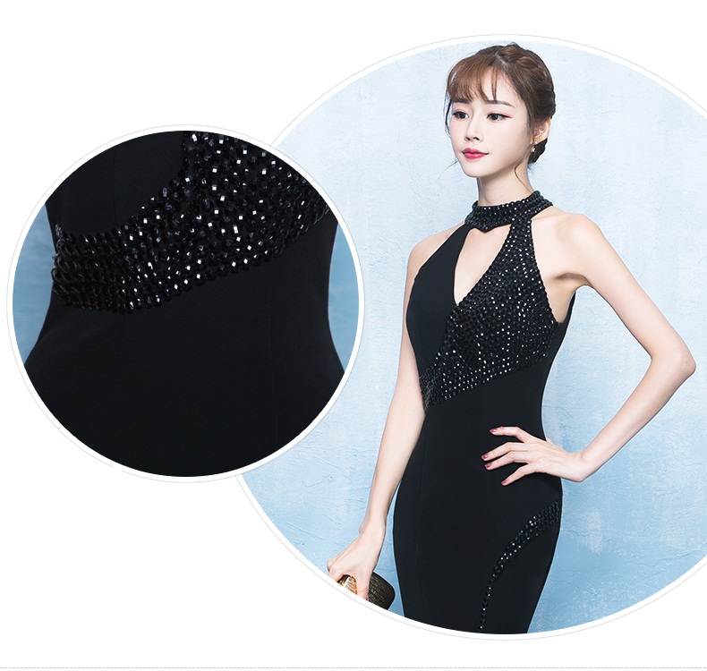 Pre-order ชุดราตรียาวคล้องคอทรงหางปลาสีดำ คอเว้าลึก แต่งลูกปัดเรียบหรู ซิปหลัง