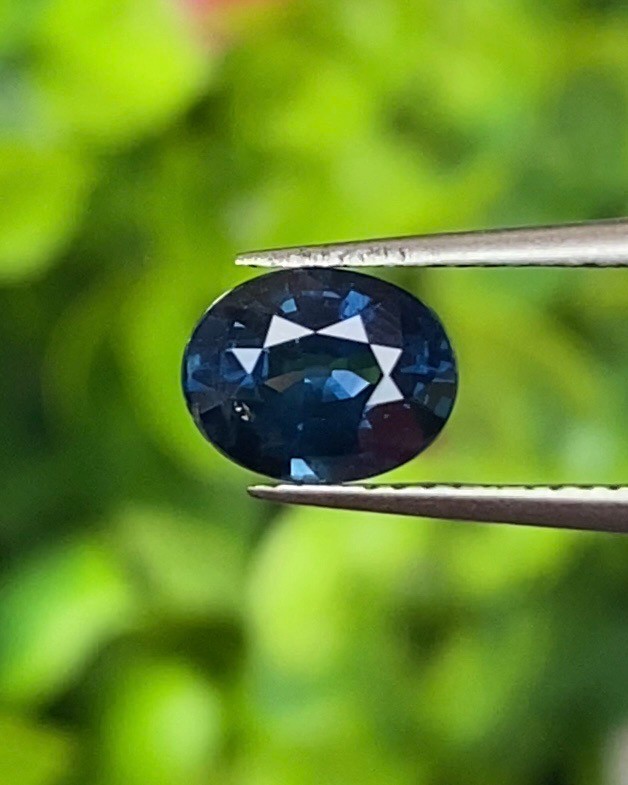 พลอย ไพลิน Blue Sapphire 1.05 กะรัต (Cts.) พลอยแท้ อัญมณีมงคลประจําวันเกิด เครื่องประดับพลอย