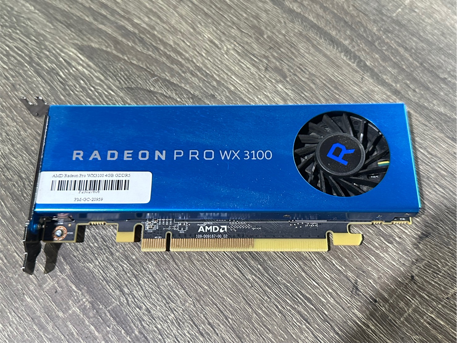 AMD Radeon Pro WX3100 4GB GDDR5