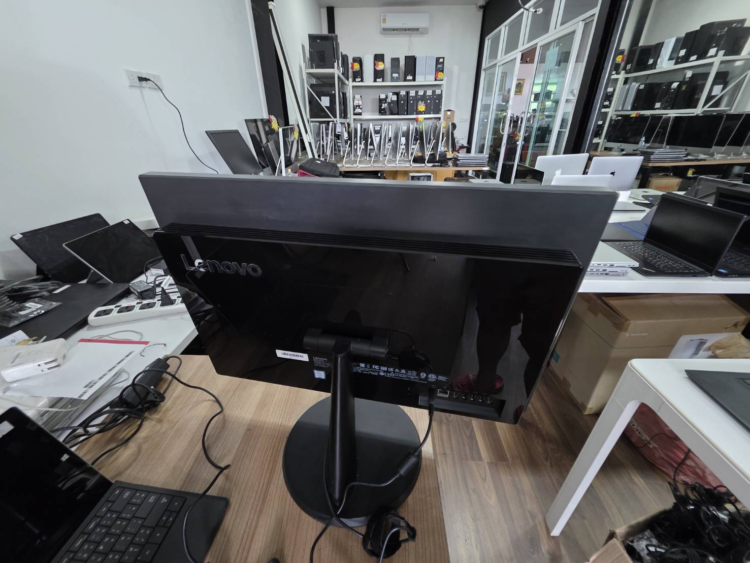 Lenovo V510Z AIO i3-6100T Ram 8 GB SSD 120GB