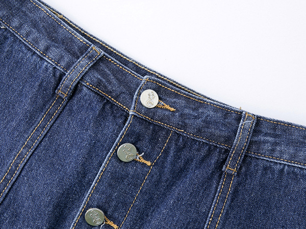 กางเกงกระโปรงยีนส์ กระดุมผ่าหน้า แต่งปักลายวินเทจ (12183X)