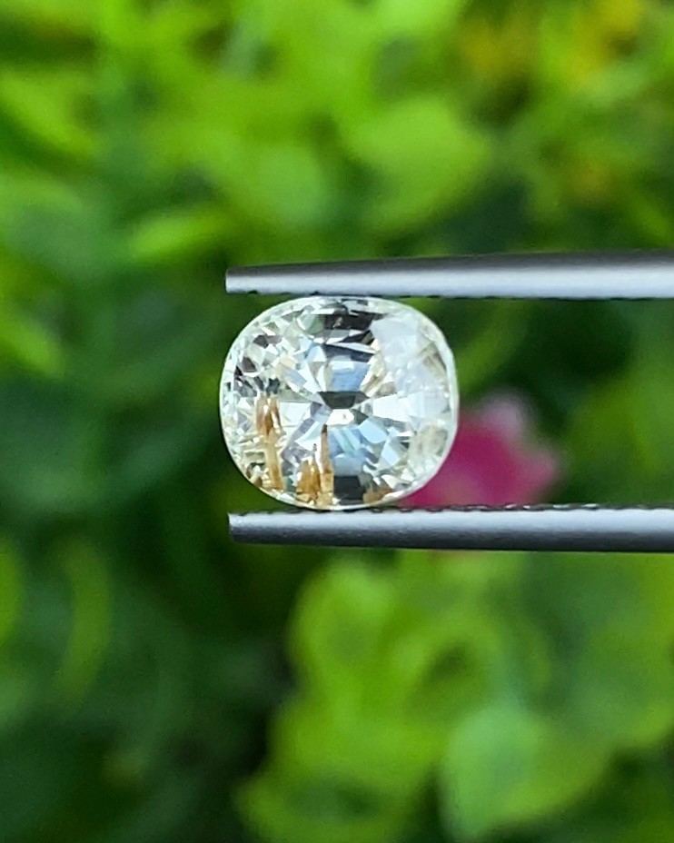พลอย ขาว ไวท์ แซฟไฟร์ White Sapphire 2.36 กะรัต ดิบ Unheated พลอยแท้ อัญมณีมงคลประจําวันเกิด เครื่องประดับพลอย