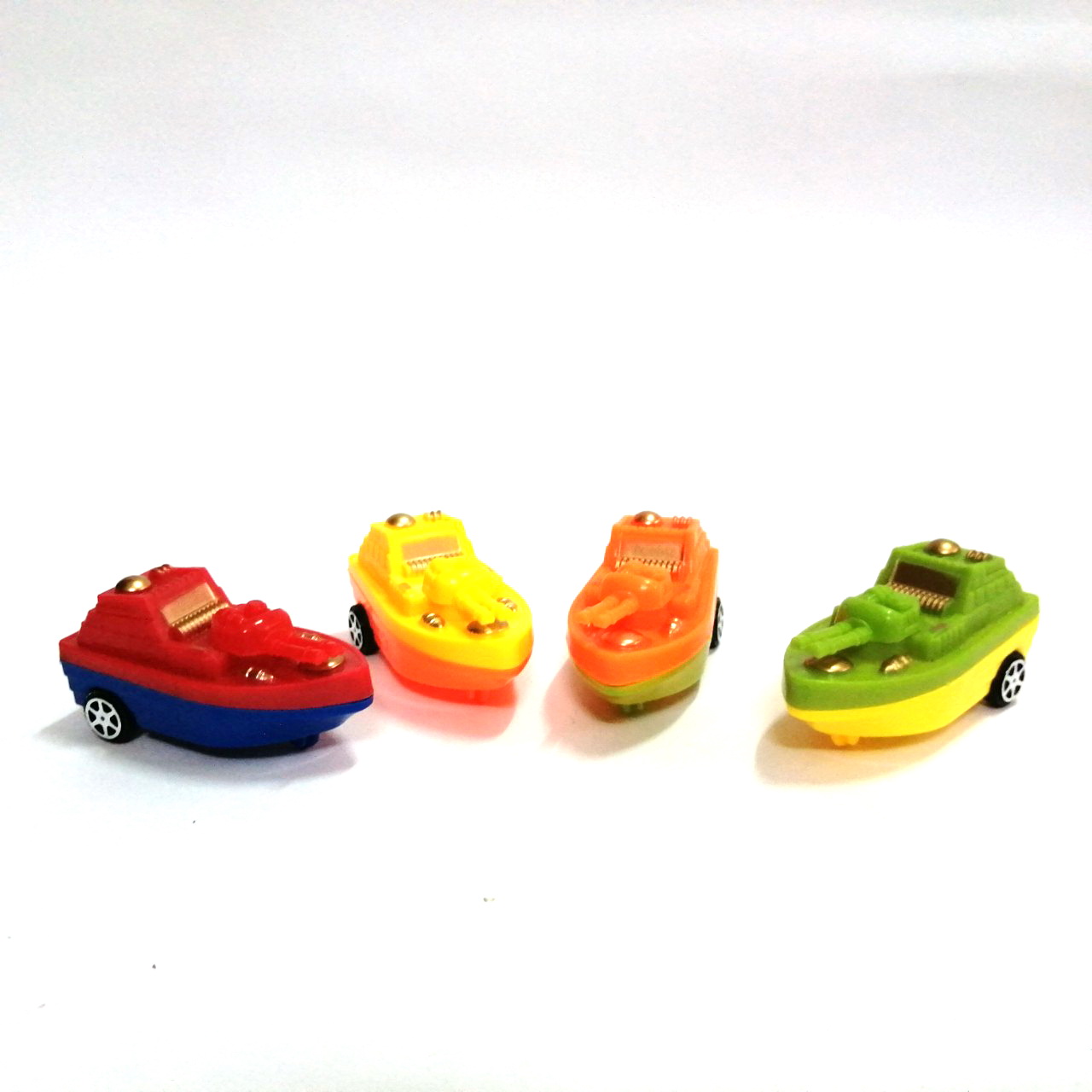 กบเหลาดินสอของเก่าราวปี 2535 รูปเรือรบมีล้อ ของเก่าเก็บสภาพใหม่ไม่เคยใช้ ขายทั้งชุด 5 ลำ