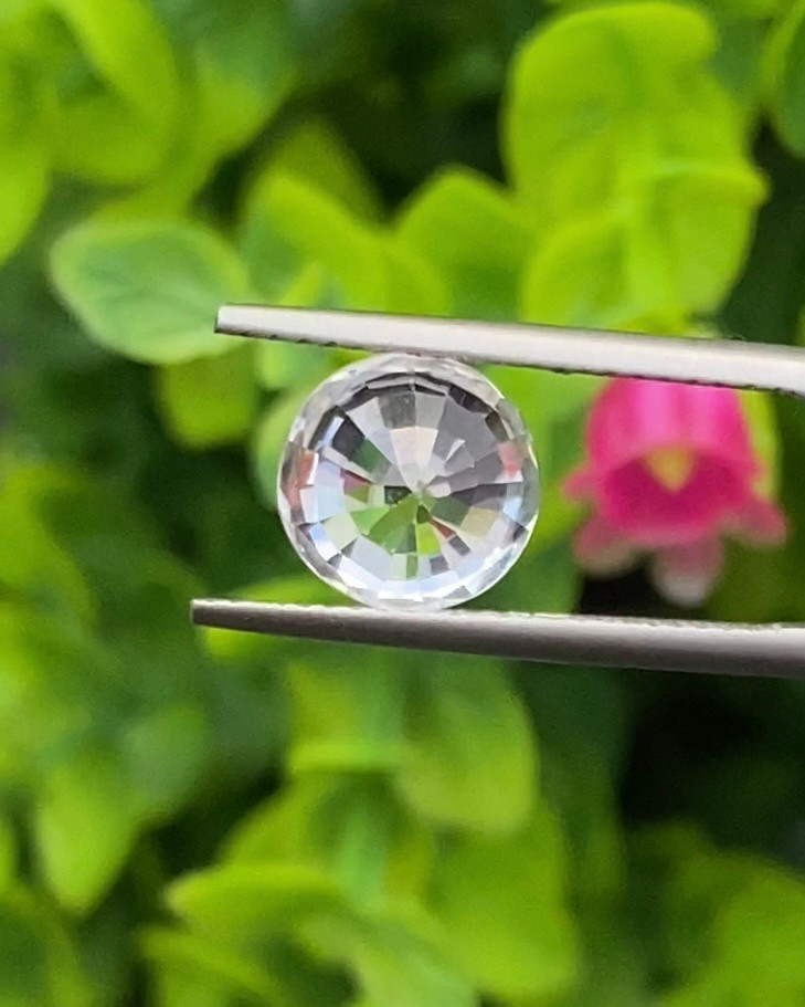 พลอย เพทาย Natural Zircon 4.17 กะรัต (Cts.) พร้อมใบเซอร์ พลอยแท้ อัญมณีมงคลประจําวันเกิด เครื่องประดับพลอย