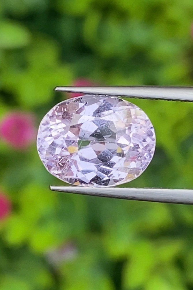 พลอย คุนไซท์ Kunzite 5.13 กะรัต (Cts.) พลอยแท้ อัญมณีมงคลประจําวันเกิด เครื่องประดับพลอย