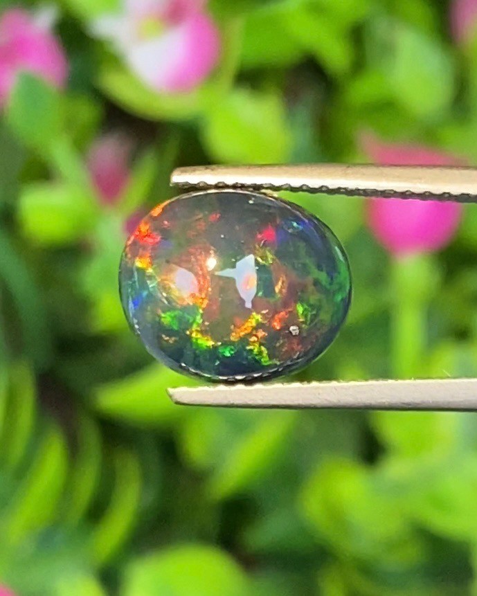 พลอย แบล็ก โอปอล Black Opal 3.31 กะรัต (Cts.) พลอยแท้ อัญมณีมงคลประจําวันเกิด เครื่องประดับพลอย