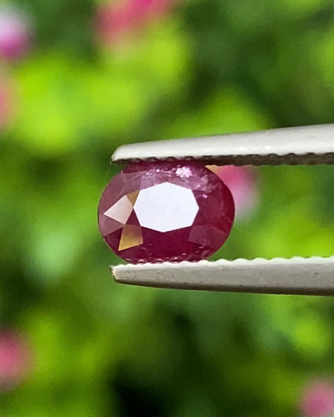 พลอย ทับทิม สยาม (Siam Ruby Sapphire) 1.00 กะรัต (Cts.) พร้อมใบเซอร์ พลอยแท้ อัญมณีมงคลประจําวันเกิด เครื่องประดับพลอย