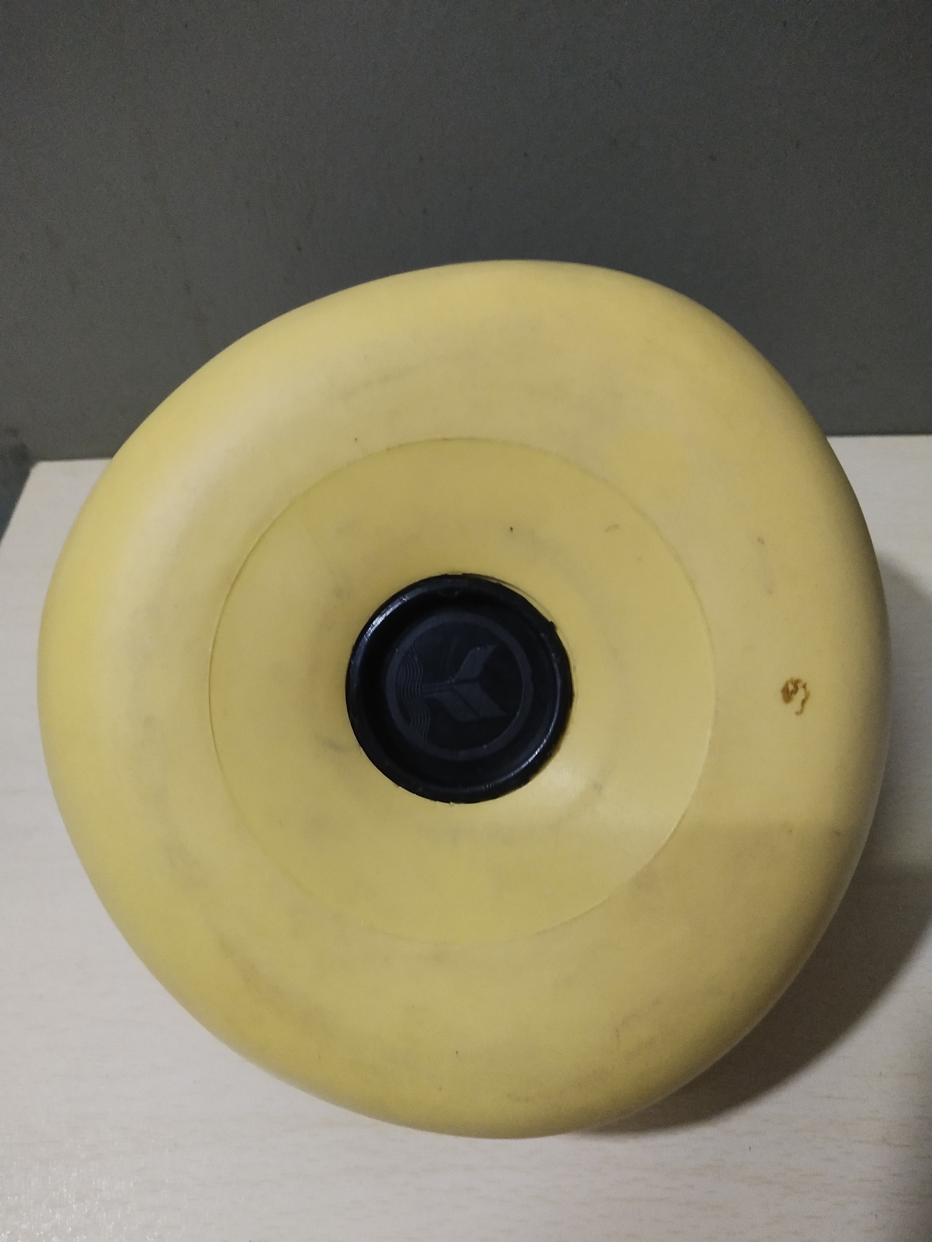 มีหลายภาพ กระปุกออมสินไก่อ้วน สีเหลือง ของสะสมจากธนาคารกสิกรไทย มีรอยเปื้อนบ้างตามภาพ