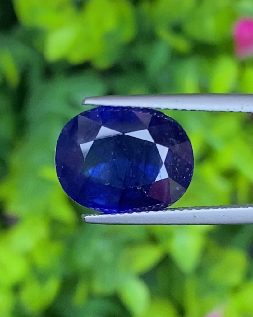 ไพลิน (Blue Sapphire) 9.83 กะรัต (Cts.) พลอยแท้ อัญมณีมงคลประจําวันเกิด เครื่องประดับพลอย