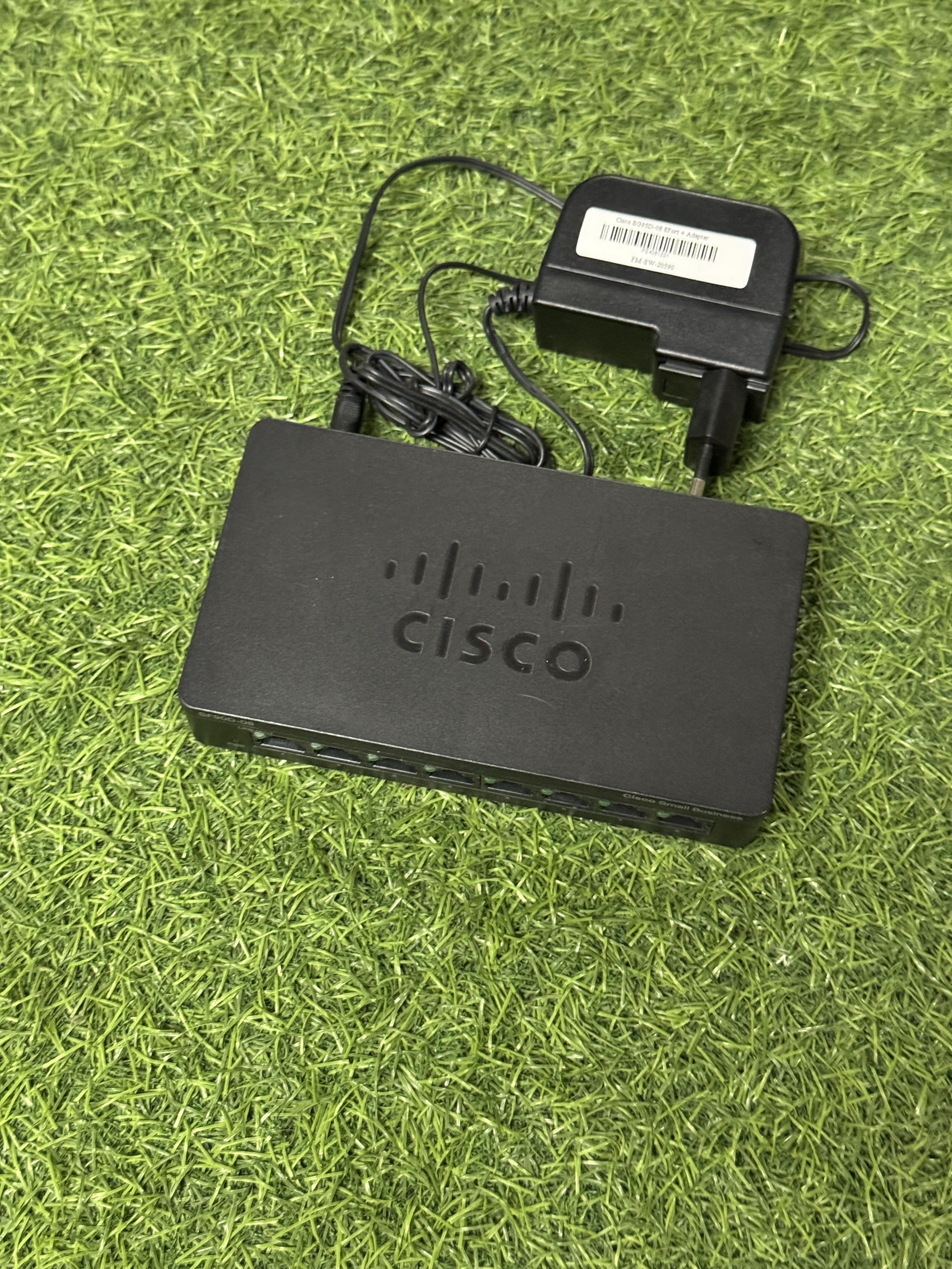 Switch Cisco SF90D-08 8Port + Adapter มี 17 ตัว