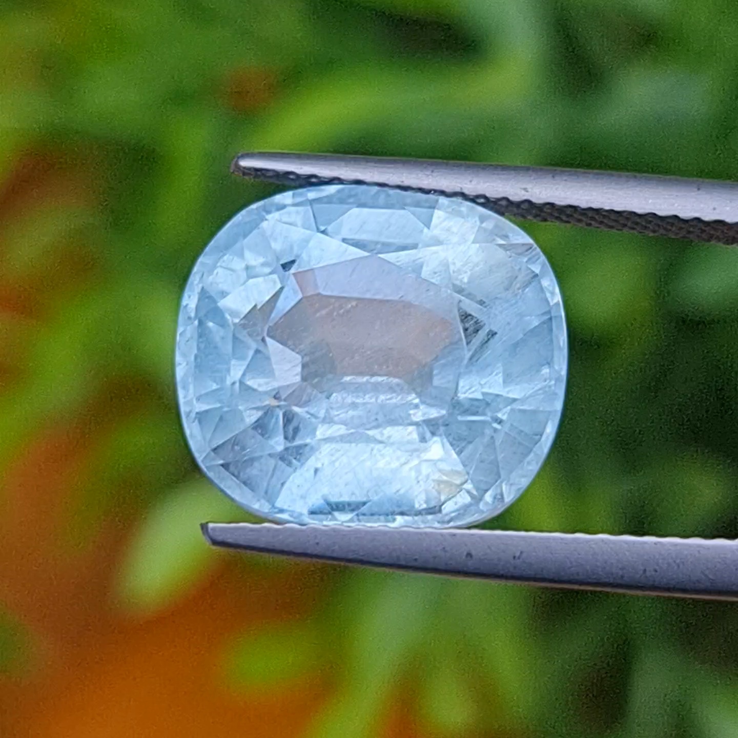 พลอย อความารีน Aquamarine 12.21 กะรัต (Cts.) พร้อมใบเซอร์ พลอยแท้ อัญมณีมงคลประจําวันเกิด เครื่องประดับพลอย