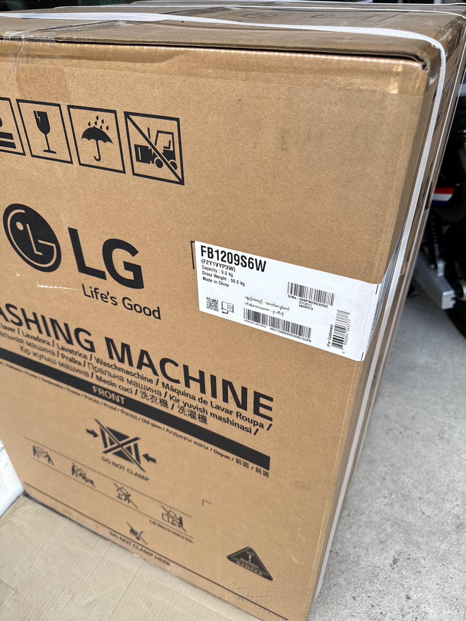 เครื่องซักผ้า LG washing machine รุ่น FB1209S6W 9.0kg