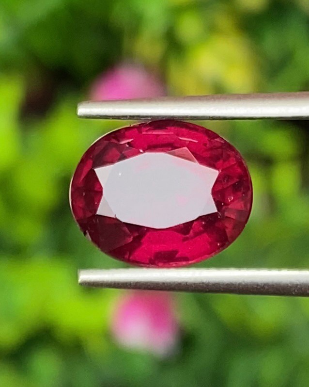 พลอย โรโดไลต์ กาเน็ท Rhodolite Garnet 4.65 กะรัต Cts.พลอยแท้ อัญมณีมงคลประจําวันเกิด เครื่องประดับพลอย