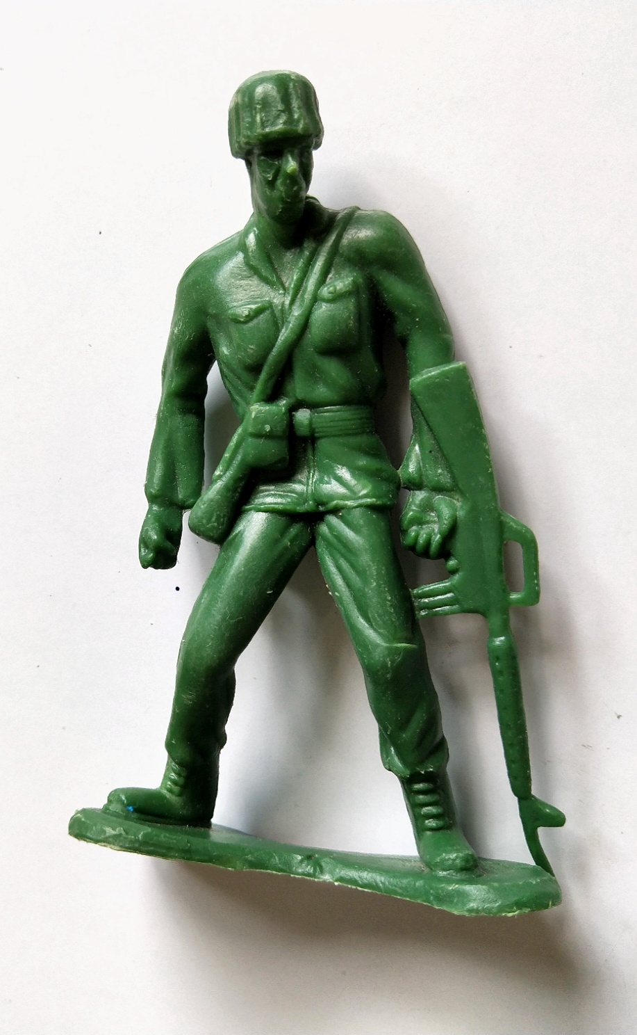 ของสะสม โมเดลพลาสติก ตุ๊กตาทหารยืนถือปืน สีเขียว จาก Greenerier International Inc.