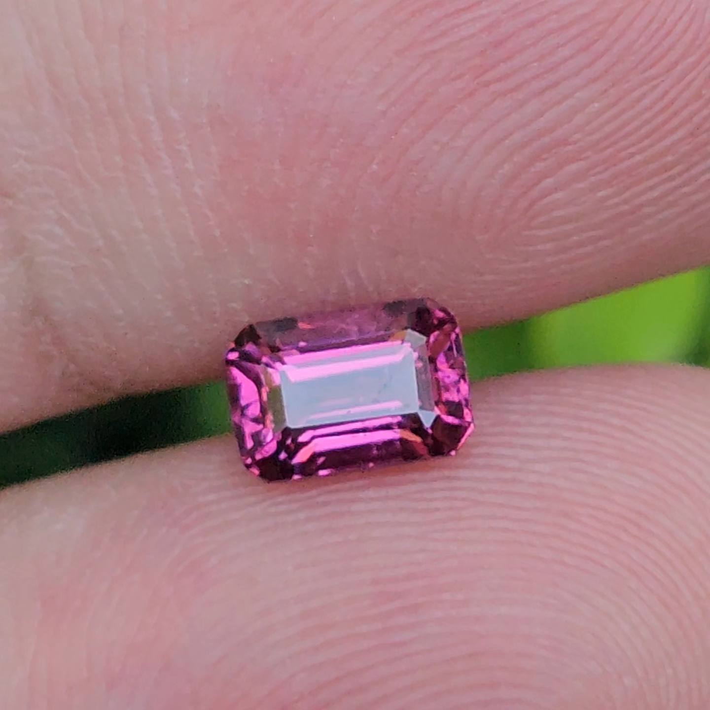 พลอย อุมบาไลต์ การ์เน็ต Umbalite Garnet 1.28 กะรัต (Cts.) ดิบ Unheated ลอยแท้ อัญมณีมงคลประจําวันเกิด เครื่องประดับพลอย