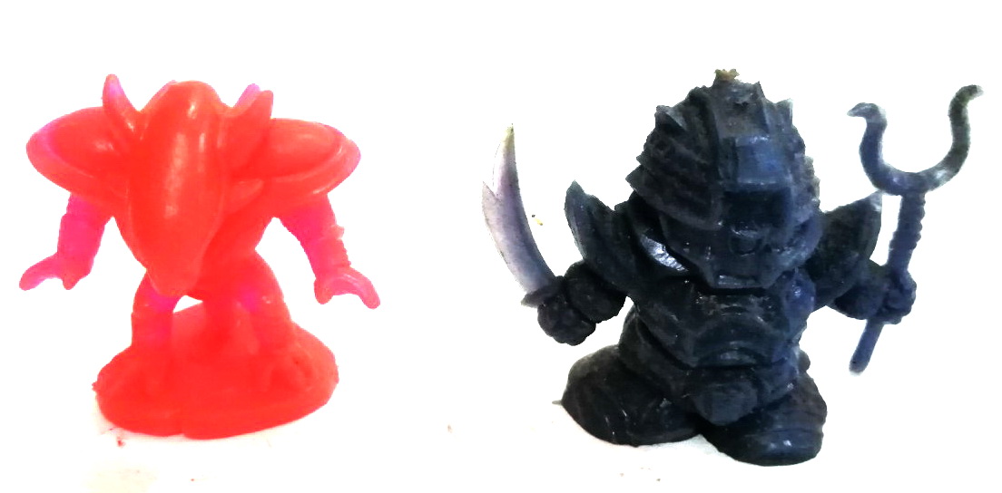 ตุ๊กตาแถมขนม ฟรีซเซอร์ร่าง3 และเทพสมิงไรก้า ขนาด 5 ซม. งานเก่าเก็บสะสม