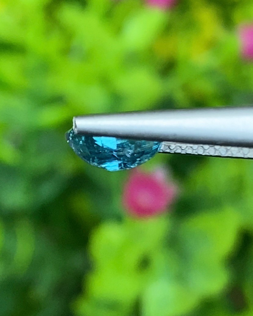 พลอย เพทาย Natural Zircon 1.81 กะรัต (Cts.) พลอยแท้อัญมณีมงคล ประจําวันเกิด เครื่องประดับพลอย