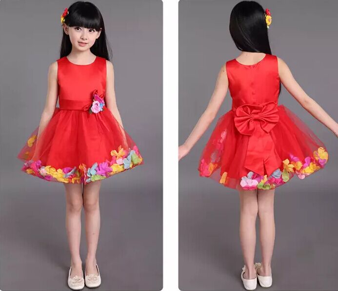 Pre-order ชุดแฟนซี ชุดแสดง ชุดกระโปรง แขนกุด คอกลม แต่งดอกคาดเอวกับชายกระโปรง แต่งโบว์ด้านหลัง มีซิปหลัง