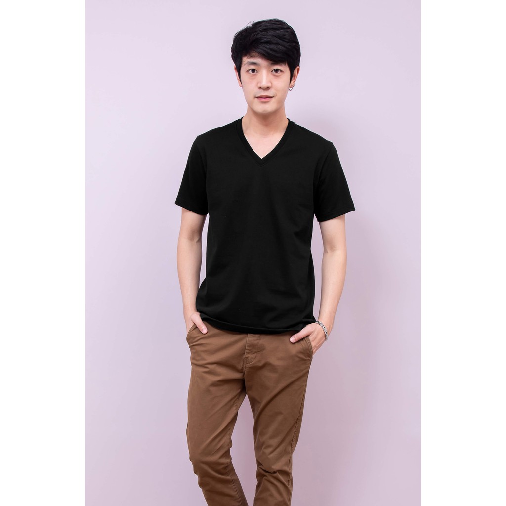 เสื้อยืด OV102 คอวี ผ้าCotton100% 32 เนื้อนุ่ม ใส่สบาย สีดำ