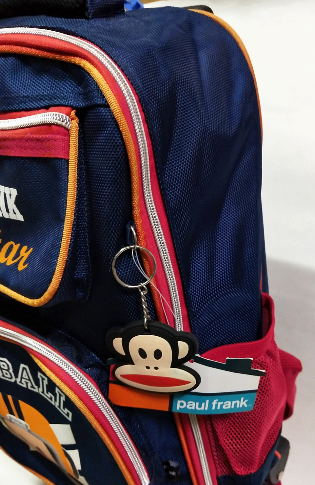 กระเป๋าล้อลาก Paulfrank พอลแฟร้งค์ All Stars Football สีน้ำเงิน ขนาดประมาณ 14" สูง 16"*11*5", ของแท้ ของใหม่ มีป้าย ** สีด้านบนซีดเล็กน้อยตามภาพ