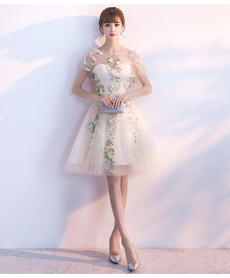 Pre-order ชุดราตรีสั้น เกาะอกพร้อมผ้าคลุมไหล่ ปักดิ้นรูปดอกไม้ทั้งชุด สวยหรู (ซิปหลัง)