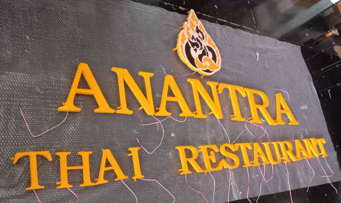 ป้ายอักษรซิงค์ไฟออกหลัง ป้ายไฟติดหน้าร้าน ป้ายตกแต่งร้าน