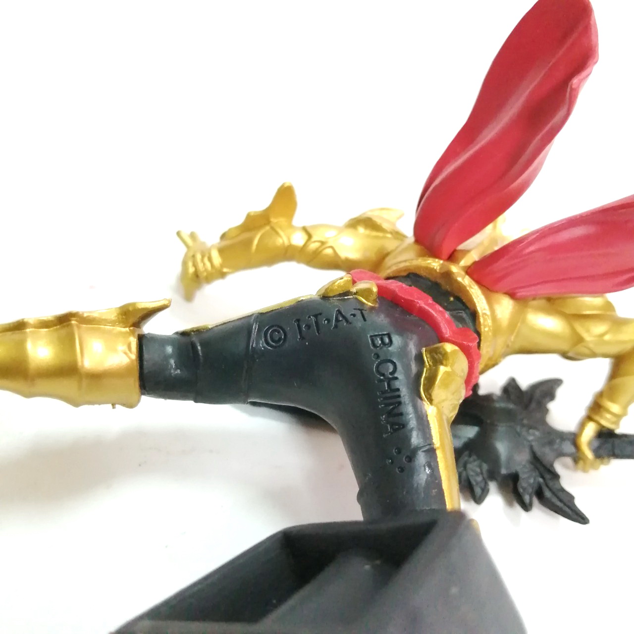 กาชาปอง DG คาเมนไรเดอร์คิบะ เอมเพอเรอฟอร์ม จากภาพยนตร์ ไรเดอร์คิบะ ขนาดตามรูป สภาพดี มีฐานตั้งครบ