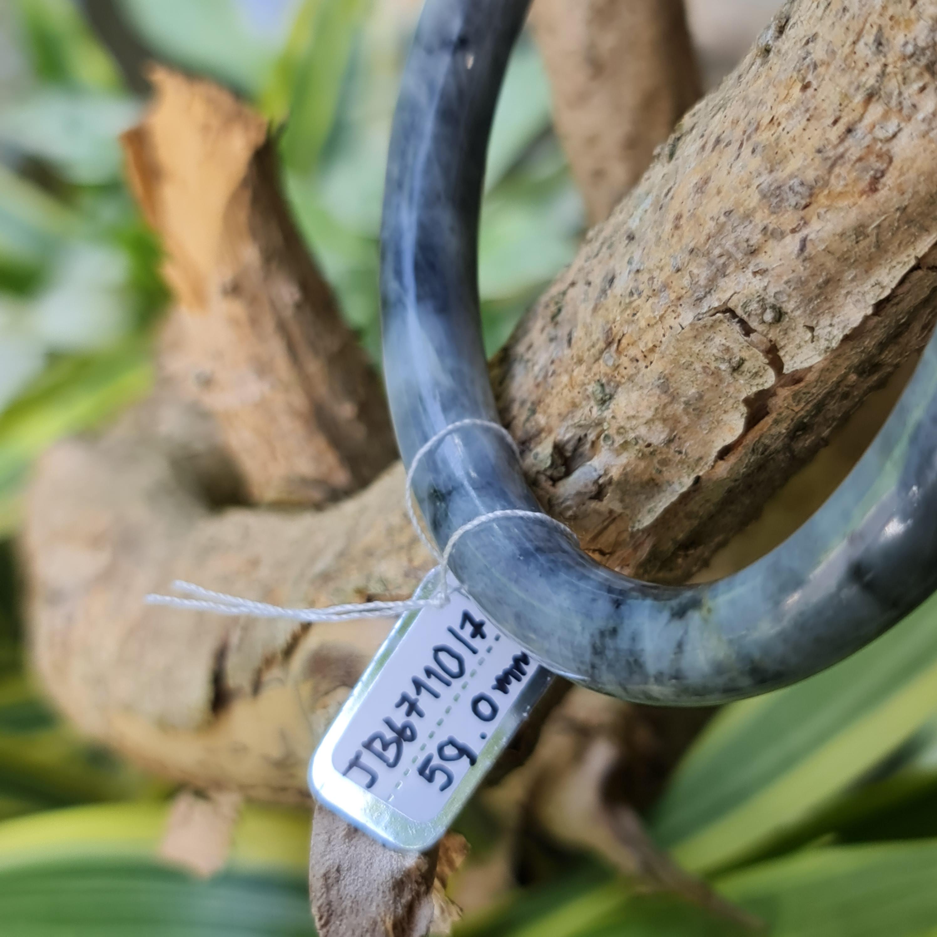 JB6711017 หยก พม่า แท้ Jade กำไลหยก 58.0 มม. (Jadeite bracelet) พม่า (Myanmar)