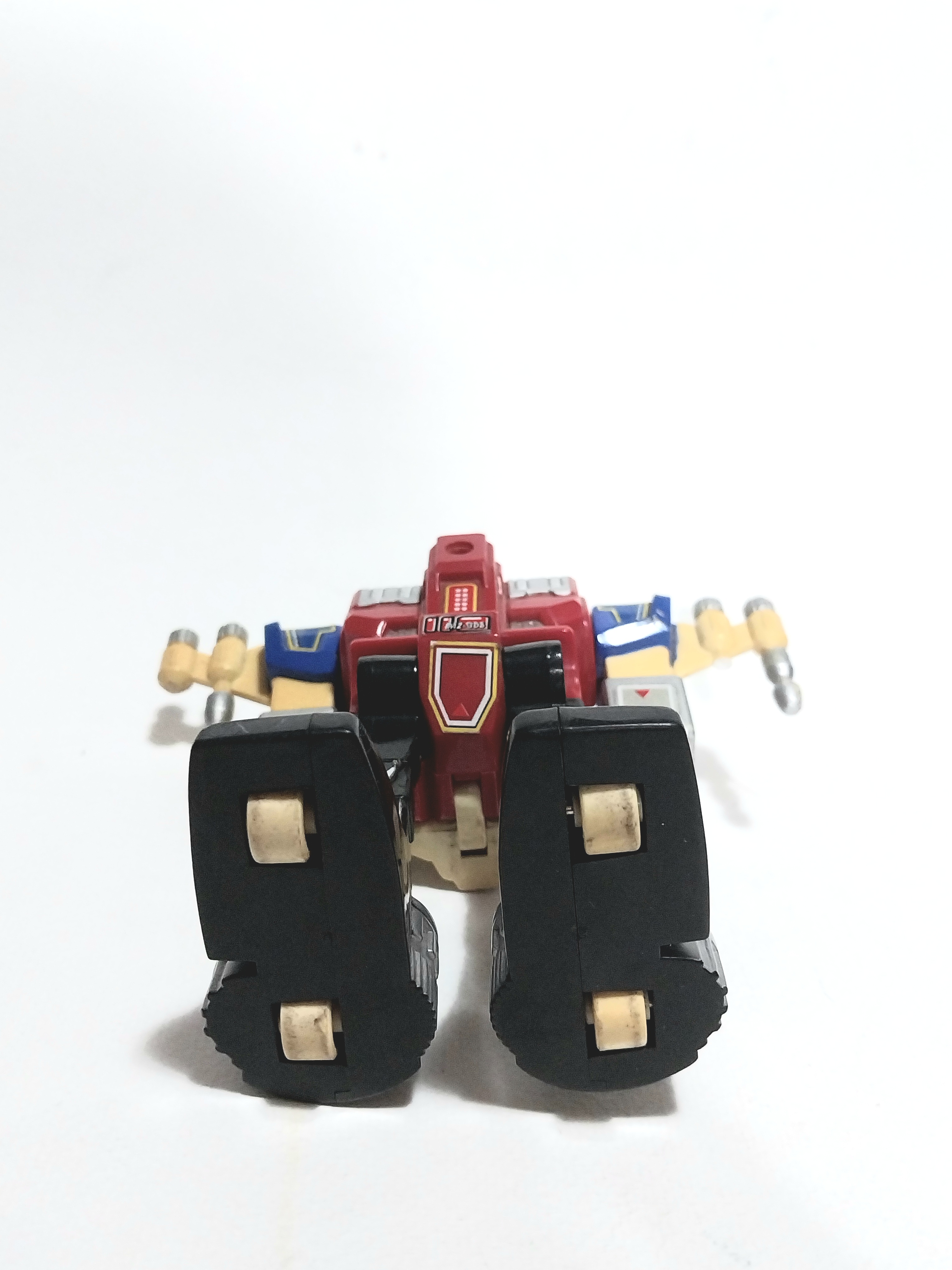 มีหลายภาพ, หุ่นทรานฟอร์เมอร์รุ่นเก่าไม่มีตัวปั๊ม