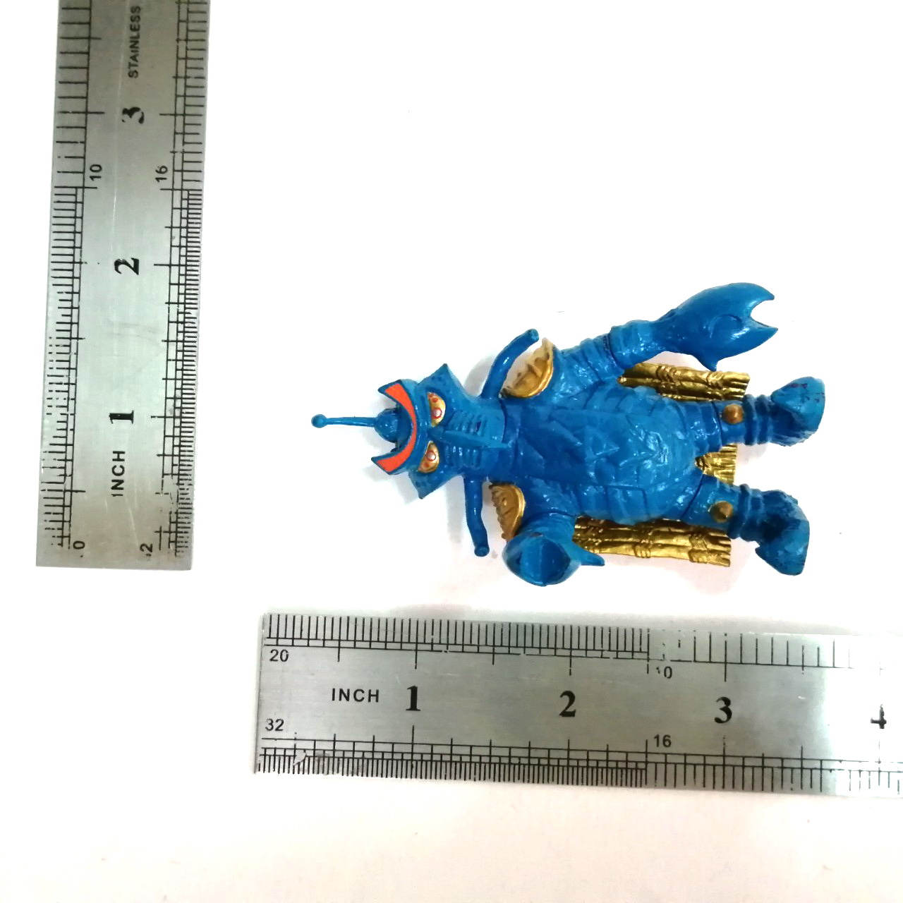 กาชาปอง ขนาดตามรูป มนุษย์ดาวเทมเพอร์เรอร์ ตัวนี้จากอุลตร้าแมนทาโร่ สภาพดีมีรอยบ้าง