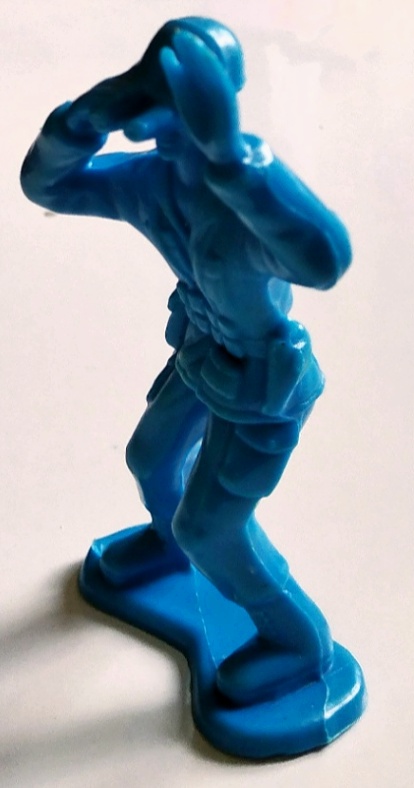 ของสะสม โมเดลพลาสติก ตุ๊กตาทหารยืนส่องกล้อง สีฟ้า จาก Greenerier International Inc.