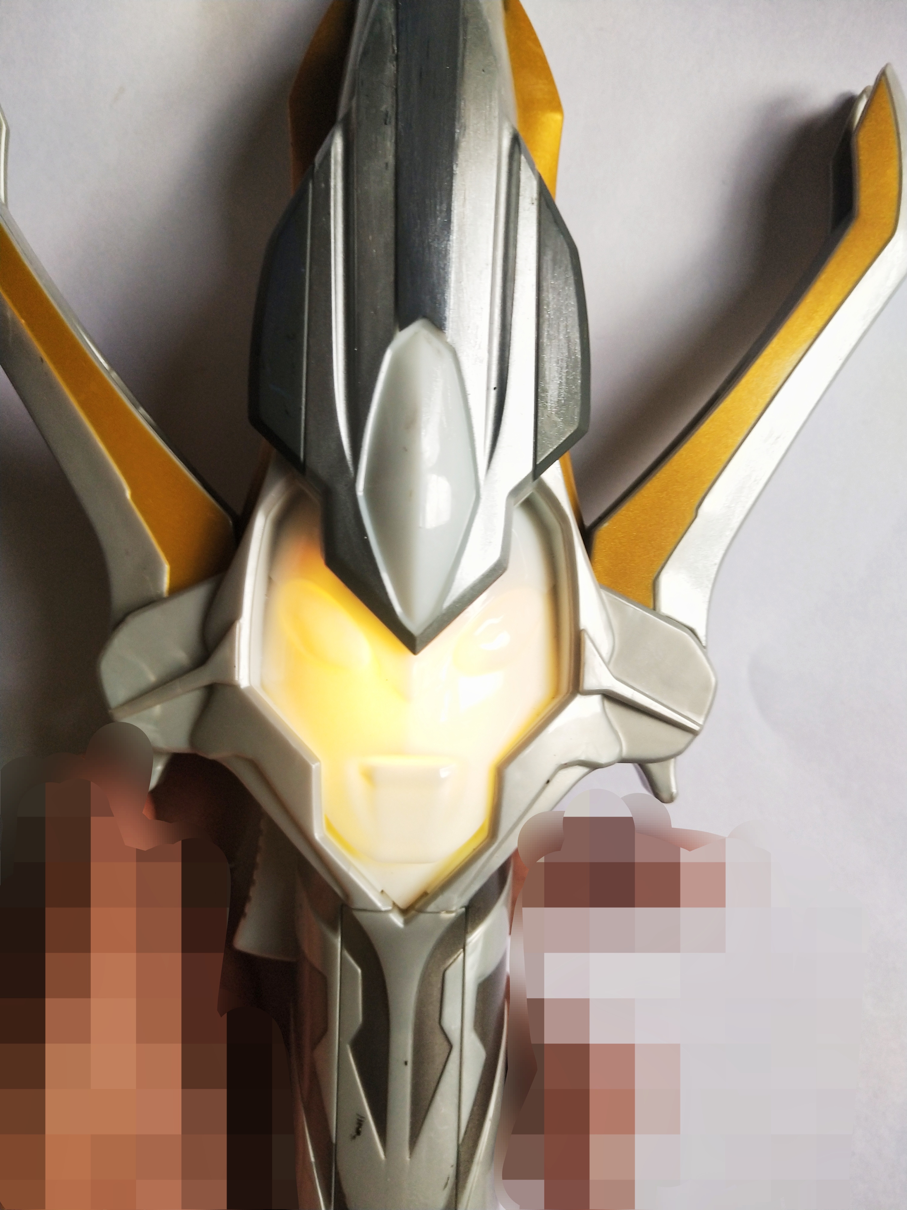 มีหลายภาพ ,**ซ่อมสีบางส่วน ,สีถลอกบางจุด ,Dx อุปกรณ์แปลงร่าง กิงกะสปาร์ค ของอุลตร้าแมนกิงกะ มีไฟ มีเสียง กลไกปกติ มีตำหนิตามภาพ