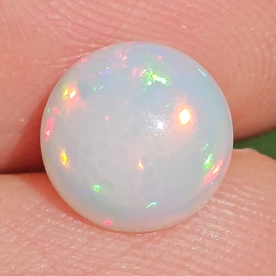 พลอย ไวท์ โอปอล White Opal 2.19 กะรัต (Cts.) พลอยแท้ อัญมณีมงคลประจําวันเกิด เครื่องประดับพลอย