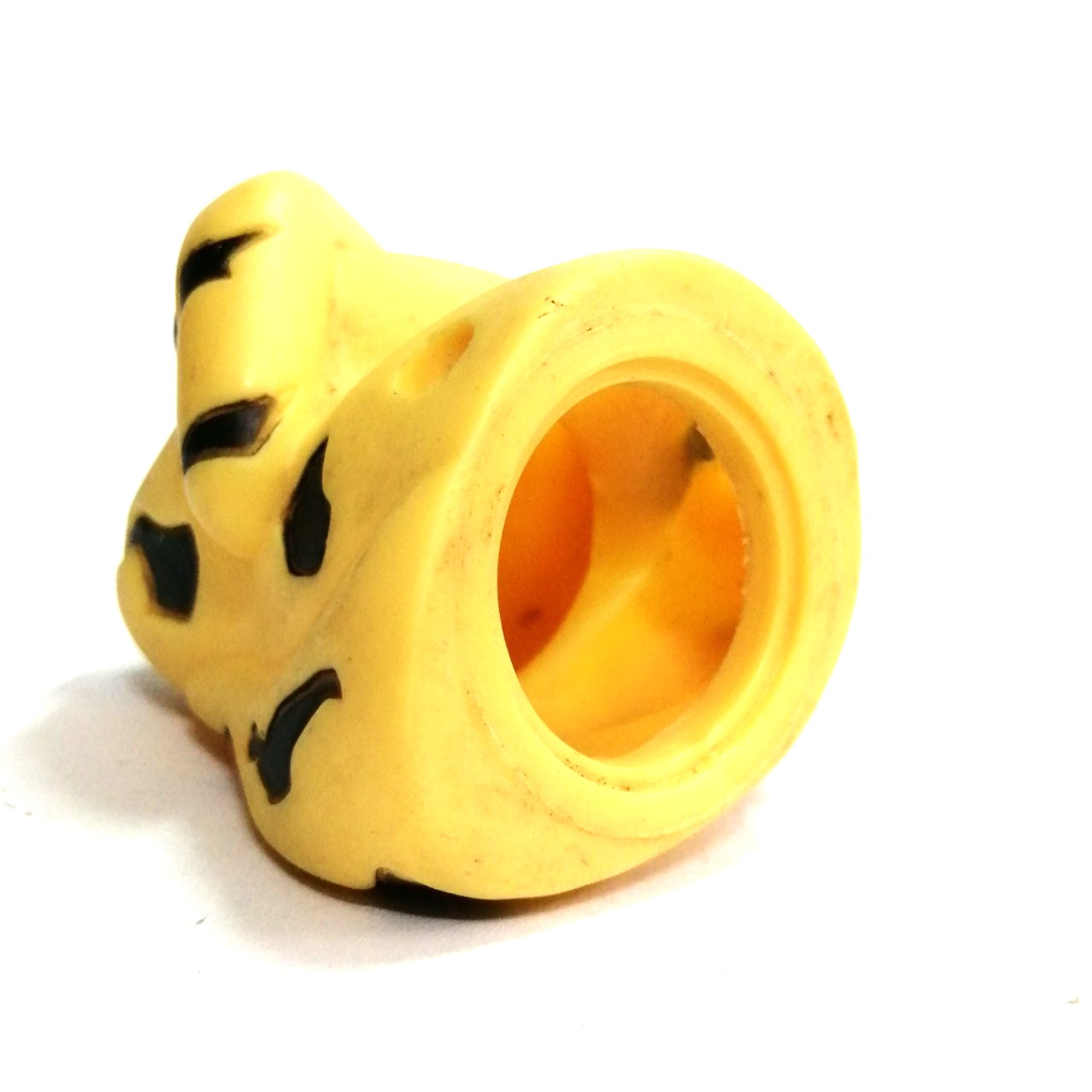 ซอฟสวมนิ้วขนาดใหญ่ สูง3นิ้ว สัตว์ประหลาดเอเรคิงส์ สีเหลืองครีม ของ บ.ซึบุราย่าไชโย งานคนไทย 20 กว่าปีมาแล้ว หายาก สภาพดี