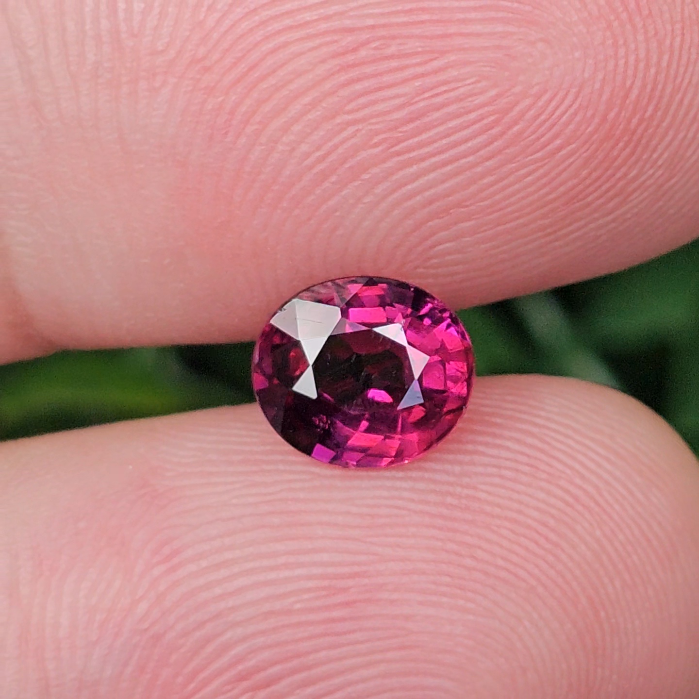 พลอย อุมบาไลต์ การ์เน็ต Umbalite Garnet 1.68 กะรัต (Cts.) ดิบ Unheated พร้อมใบเซอร์ ลอยแท้ อัญมณีมงคลประจําวันเกิด เครื่องประดับพลอย