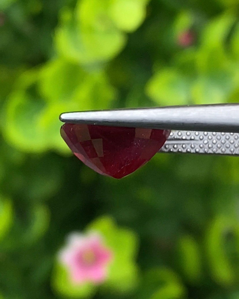 พลอย ทับทิม Ruby sapphire 4.47 กะรัต พร้อมใบเซอร์ พลอยแท้ อัญมณีมงคลประจําวันเกิด เครื่องประดับพลอย