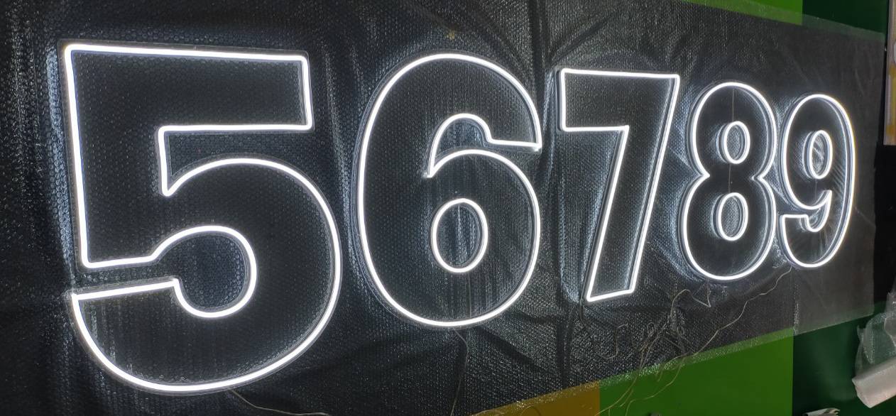 งานไฟเช่า ป้ายไฟนีออนดัดLED 8มิล แสงสีขาว ตัวเลข 0-9