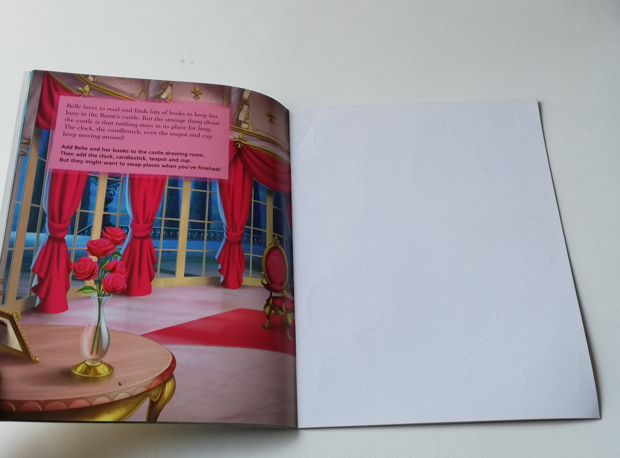 มีหลายภาพ,มุมปกล่างมีตำหนิ หนังสือนิทานพร้อมสติ๊กเกอร์ เจ้าหญิงดิสนีย์ Sticker Scene :- แอเรียล ,แบลล์ ,ซินเดอเรลล่า, สโนไวท์, อาละดิน