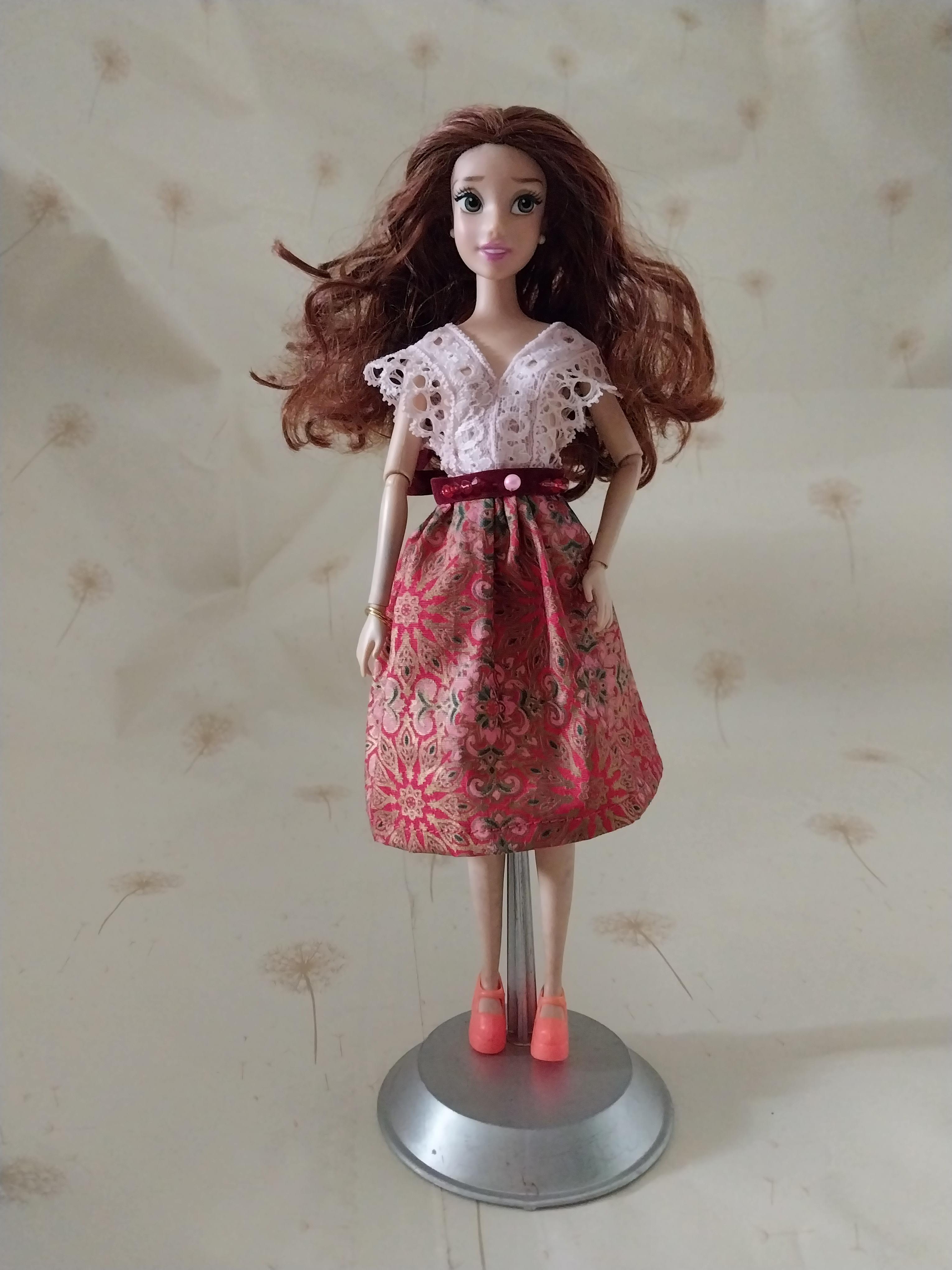 ตำหนิ แขนซ้ายและมือมีรอยสีฟ้า ขามีรอยเปื้อน ตามภาพ,แบลล์ ดิสนีย์ปริ๊นเซส Beauty and the Beast งานแท้ Disney China แขนข้อต่อ ขายาง