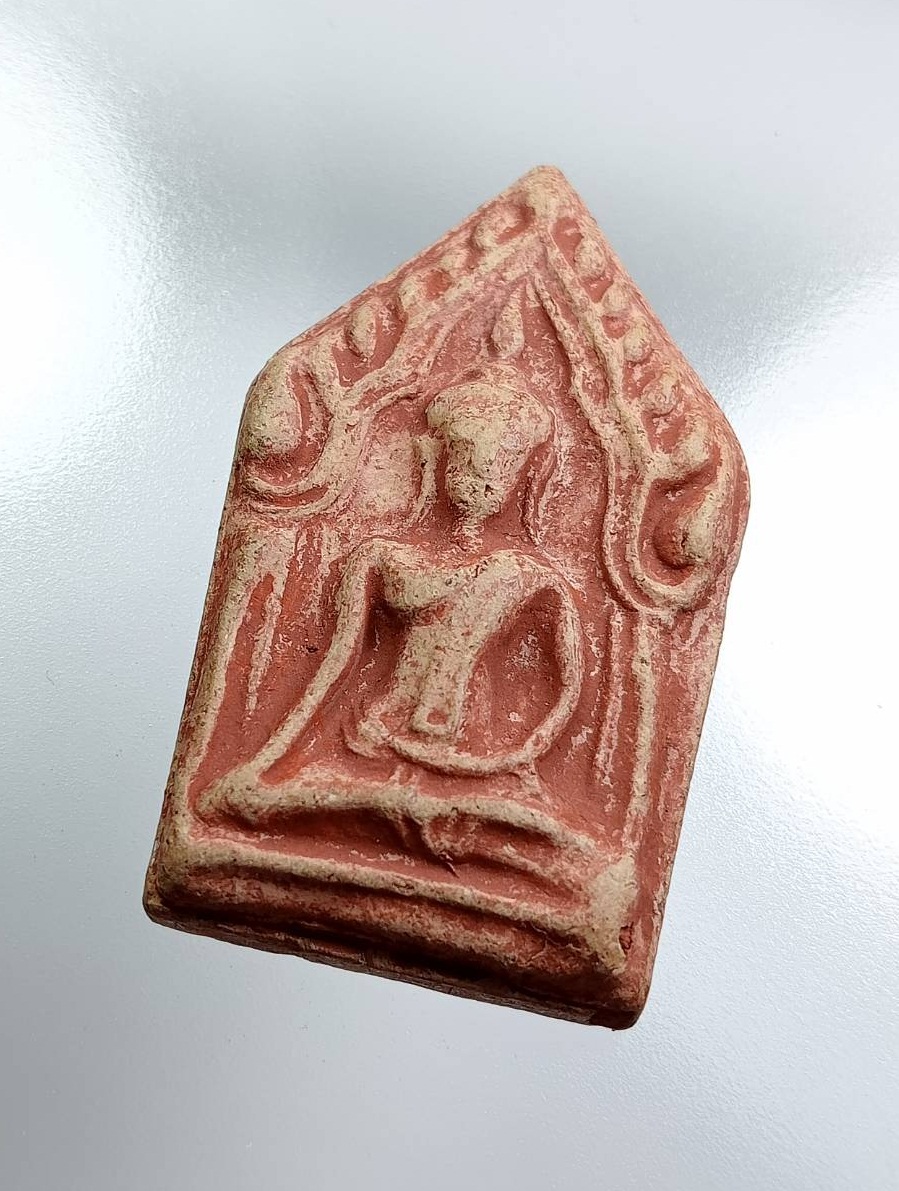 ผ3366 พระขุนแผนรุ่นแรก หลวงพ่อสม วัดโพธิ์ทอง จ.อ่างทอง (หลังปั๊มลายนิ้วมือ)