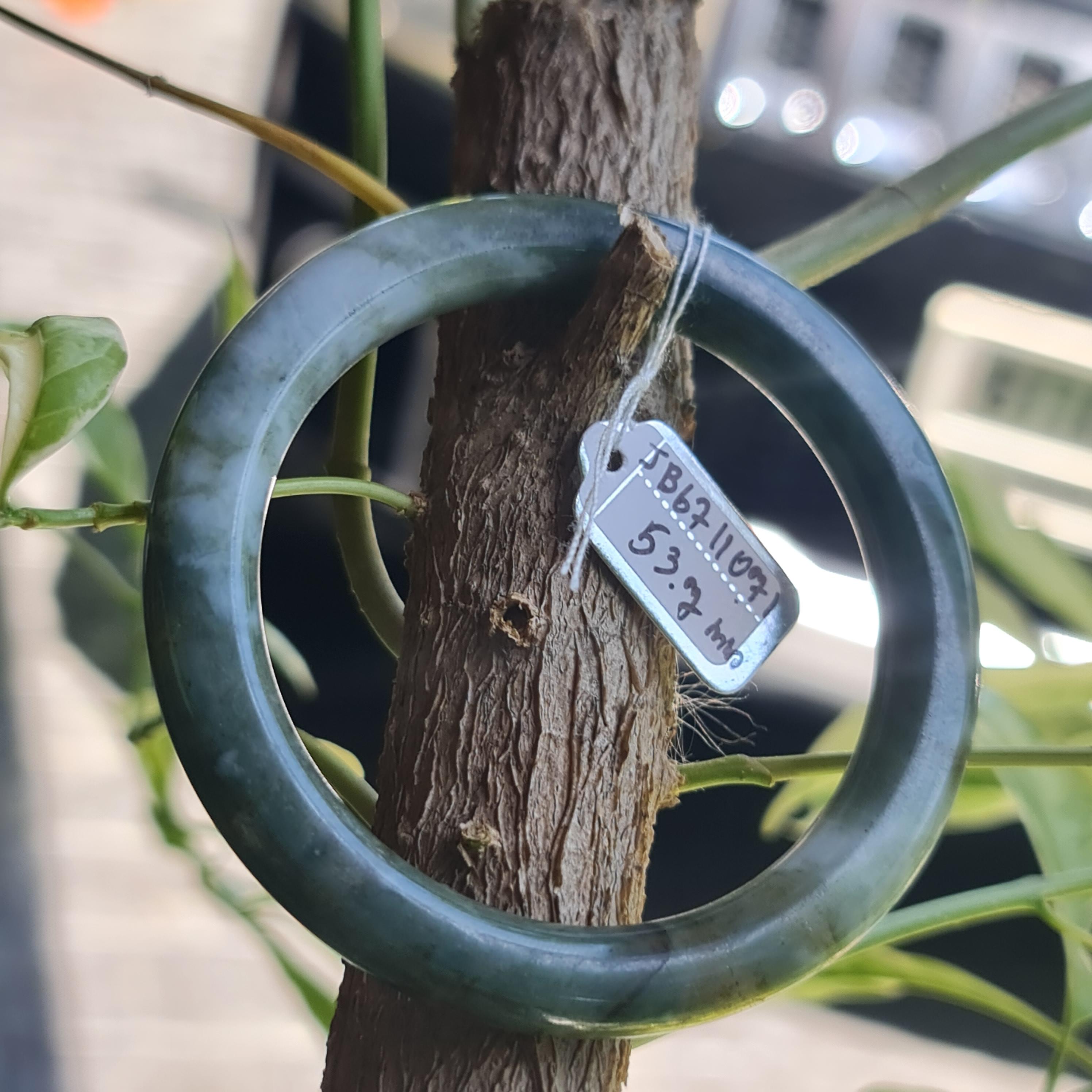 JB6711071 หยก พม่า แท้ Jade กำไลหยก 53.7 มม. (Jadeite bracelet) พม่า (Myanmar)