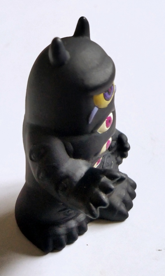 ของเล่นของสะสม สัตว์ประหลาดร้อยตา ซอฟสวมนิ้ว