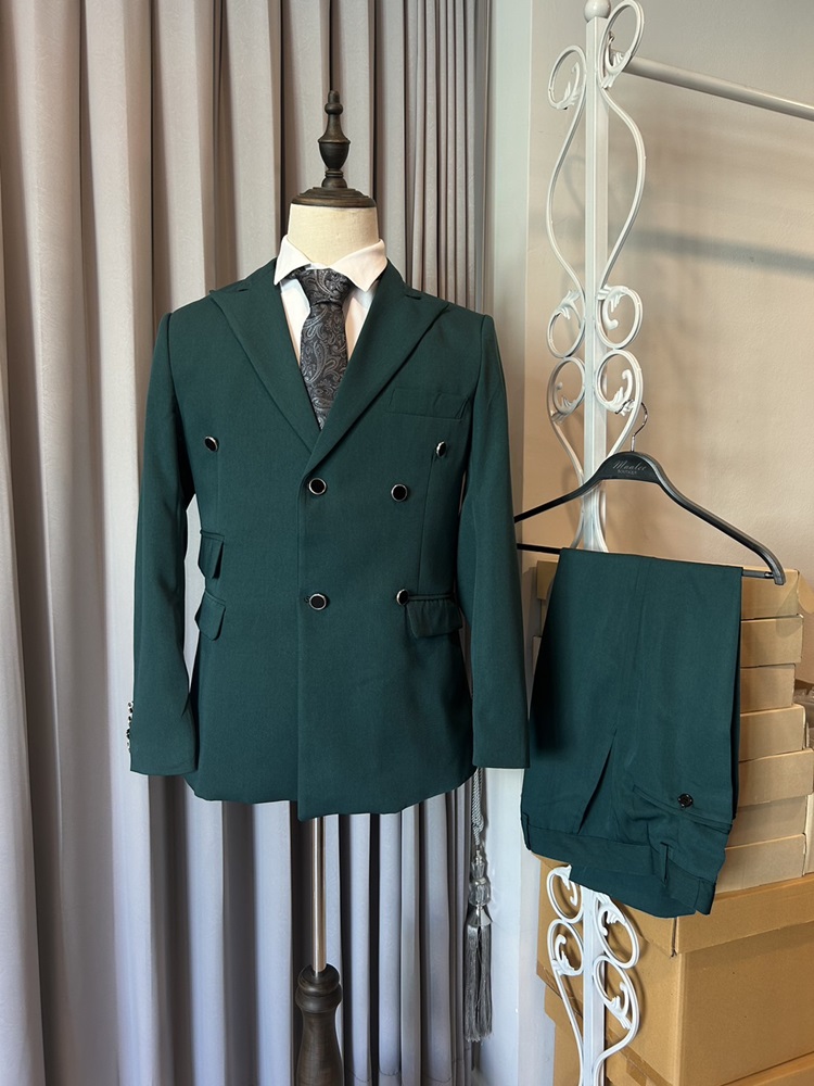 เช่า ชุดสูทชาย สีเขียวเข้ม 4 กระดุม เซต 2 ชิ้น(ไม่มีเสื้อกั๊ก)
