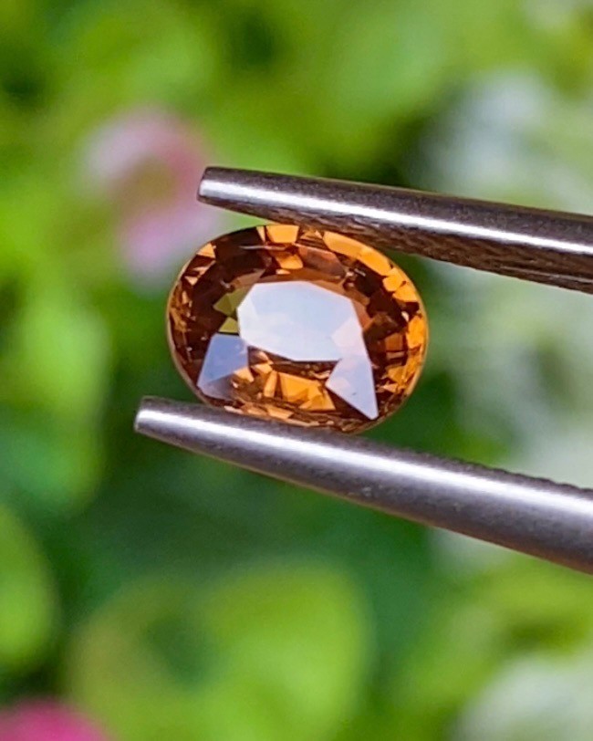 พลอย เพทาย (Zircon) 1.17 กะรัต (Cts.) พลอยแท้ อัญมณีมงคลประจําวันเกิด เครื่องประดับพลอย