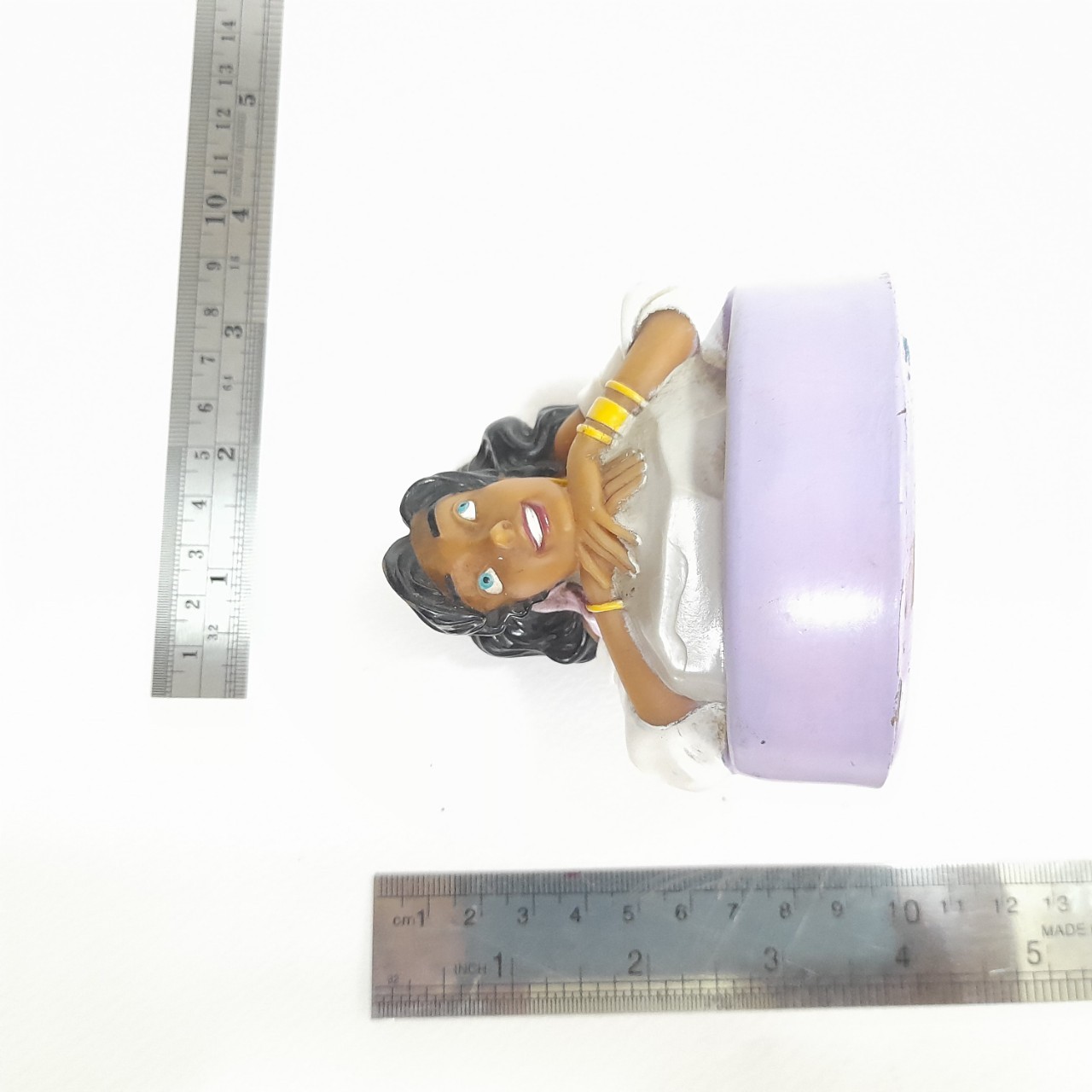 พรีเมียมดิสนีย์ พลาสติก/ซอฟ เอสเมอรันด้า จากเรื่อง คนค่อมแห่งนอตเธอร์ดามส์ ฝาจุก ขนาดตามรูป มือสองสภาพดีมีรอนถลอกหลานแห่ง