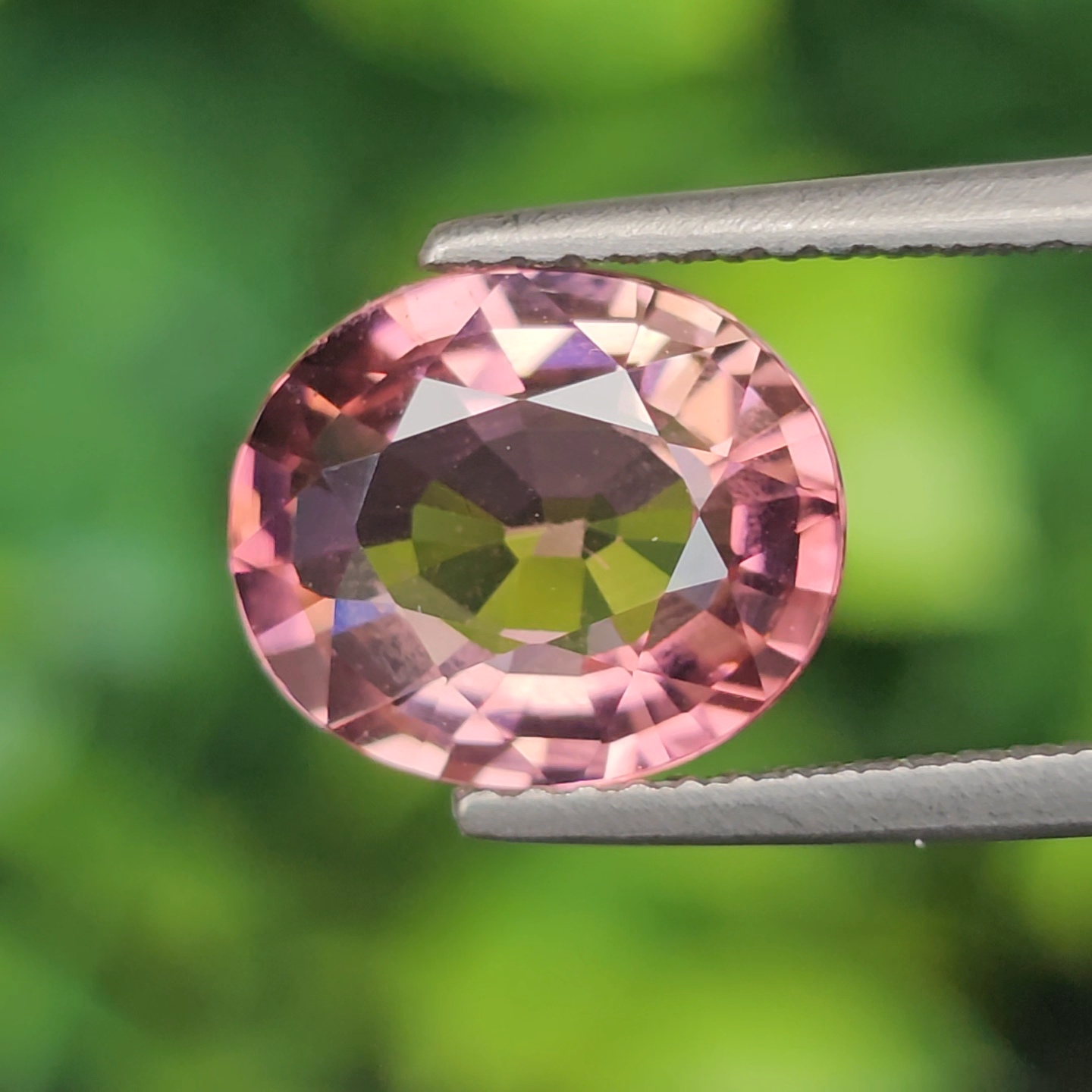 พลอย ทัวร์มารีน (Tourmaline) 2.68 กะรัต (Cts.) อัญมณีมงคลประจําวันเกิด เครื่องประดับพลอย